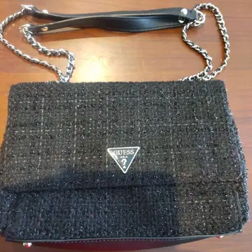 GUESS 블랙 숄더백 트위드