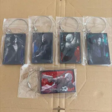 데빌 메이크라이 유사 아크릴 아트 키링 5개 컴프 세트