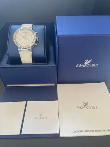 Swarovski 스와로브스키 손목시계 화이트 가죽 벨트 크로노그래프
