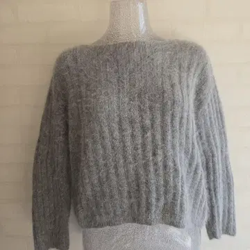 투모로우랜드 모헤어 리브 스웨터