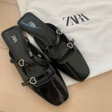 ZARA 플랫 뮬