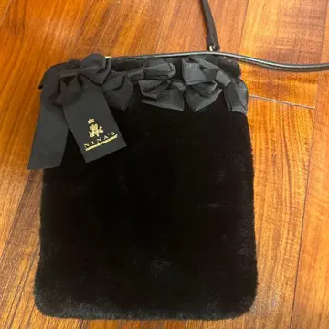 아오키 미사코 니나스 숄더백 블랙