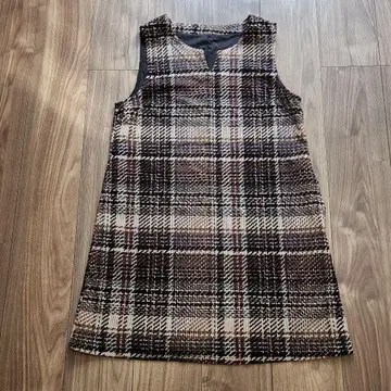체크 무늬 슬리브리스 미니 원피스 사이즈 40