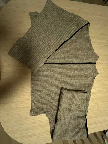 M 사이즈 니트 스웨터