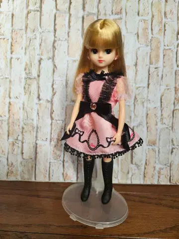 리카짱 인형 핑크와 블랙 고스로리 드레스 부츠 포함