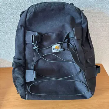 Carhartt 블랙 백팩