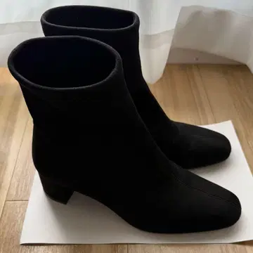 다이애나 블랙 스웨이드 숏부츠 24.5cm