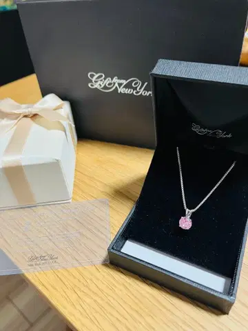 Gift from New York 핑크 목걸이