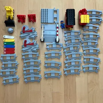 레고 선로와 차량 세트