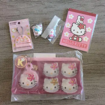 헬로키티 파우치 세트