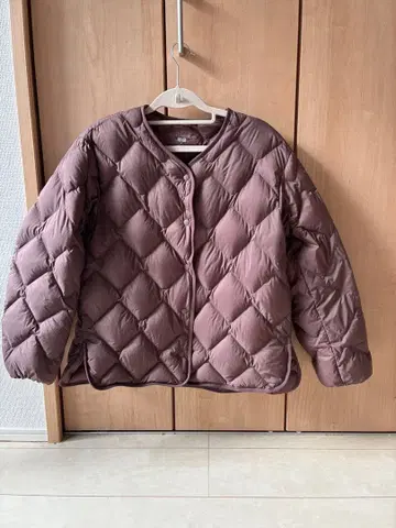 UNIQLO 울트라 라이트 다운 브라운 다운 자켓