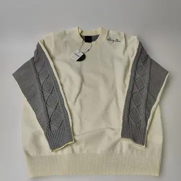 택 포함 미사용 새상품 HERG1 RADDED 케이블 니트