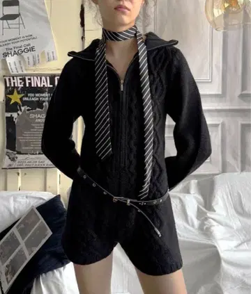 SHAGGIE 하이넥 지퍼 케이블 니트 올인원