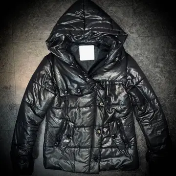 Heaven and Earth 광택 블랙 충전솜 후드 자켓