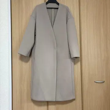 플라주 베이지 노카라 롱 코트