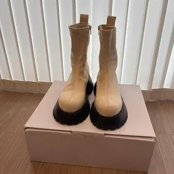 moussy 부츠 화이트 L used