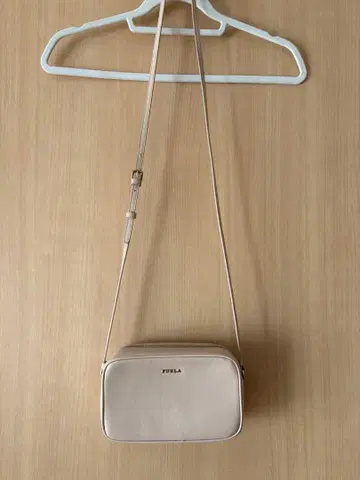 [FURLA] 베이지 숄더백