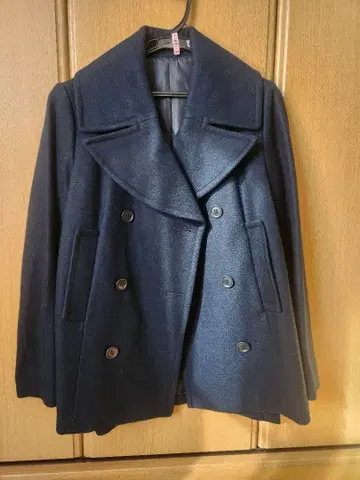 AZUL 네이비 더블 브레스트 피 코트