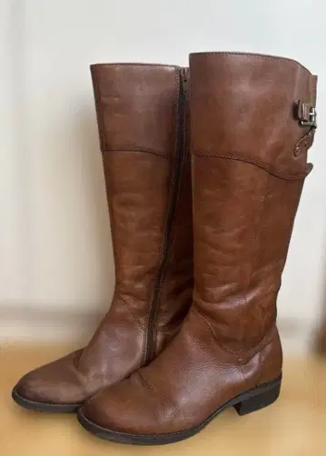 브라운 가죽 롱 부츠 백 지퍼 포함