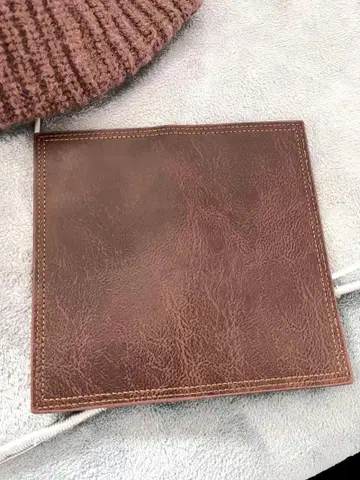 브라운 가죽 접이식 지갑