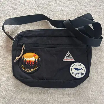 크리프메이어 블랙 숄더백 패치 포함