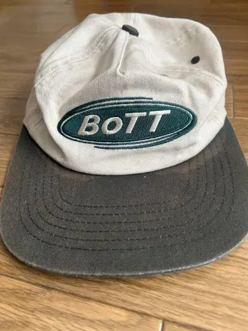 BOTT 자수 로고