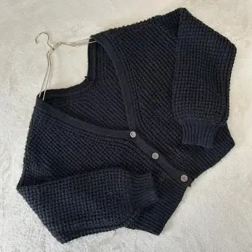 LOWRYS FARM 로리즈팜 니트 가디건 숏 기장