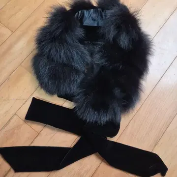 LOUNIE 블랙 퍼 머플러