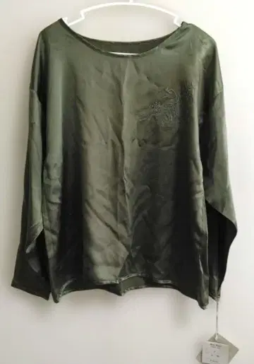 새상품 MarieAntoine 100% 실크 자수 블라우스 ML 빈티지