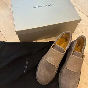 [ 미사용 새상품 ] Giorgio Armani 스웨이드 슬립온 그레이