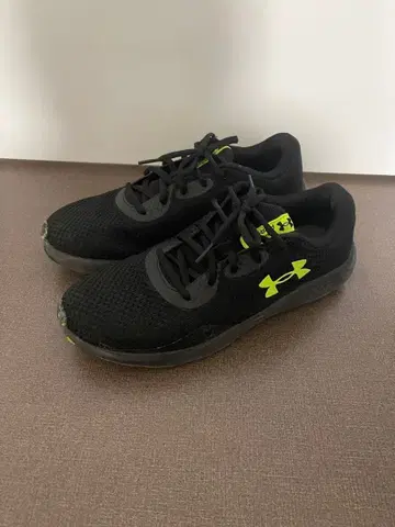 언더아머 스니커즈 블랙 27.5cm