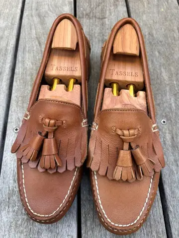G.H.BASS 태슬 장식 브라운 가죽 로퍼