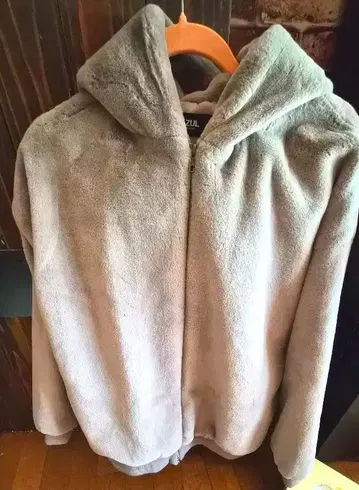 그레이 플리스 자켓 후드 부착