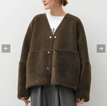 MICA&DEAL 리버서블 V넥 보아 코트