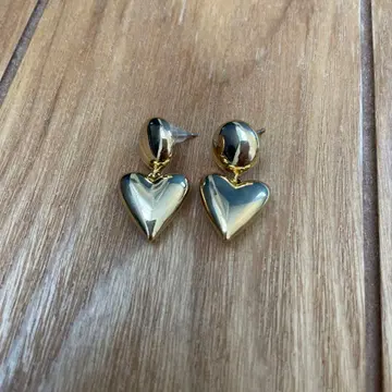 골드 하트형 귀걸이