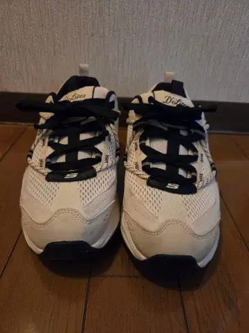SKECHERS D'Lites 4.0 스니커즈