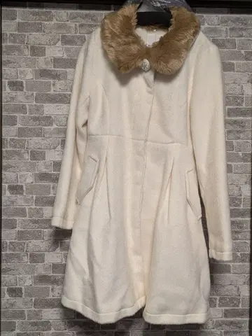 Doublefocus 롱 코트와 화이트 코트 세트