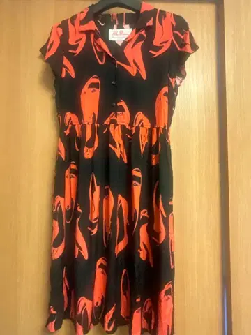 알로하 블라썸 힐 패턴 반팔 원피스 사이즈 1