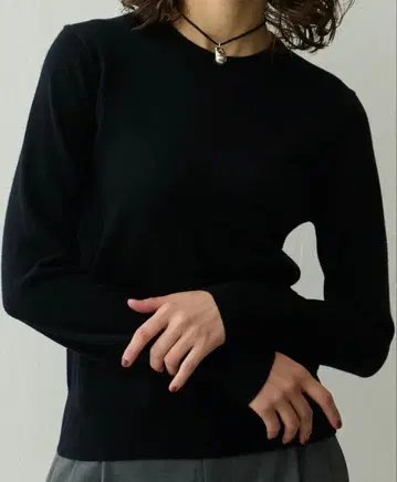 Whim Gazette 블랙 니트 긴팔