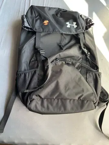 언더아머 블랙 백팩