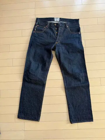 evil act 데님 팬츠 빨간 귀