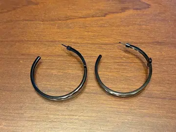 블랙 후프 귀걸이 중형