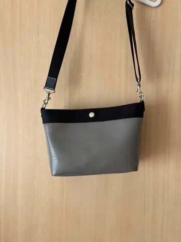 [ Breath TOPKAPI ] 리플 보트형 숄더백