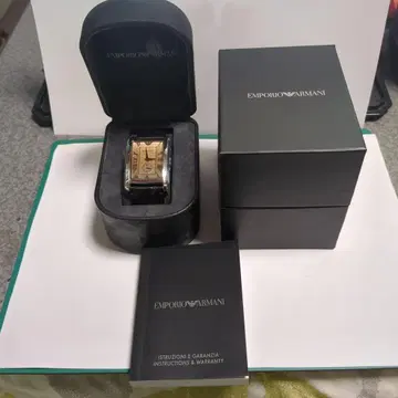 EMPORIO ARMANI 아날로그 손목시계 골드