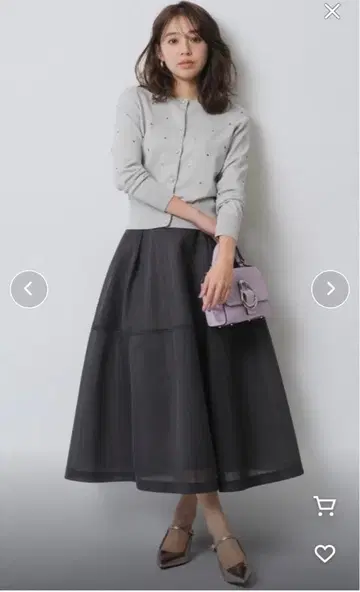 저스길리티 라이트 그레이 쉬폰 플레어 롱 스커트