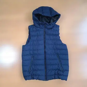 GU 네이비 후드 부착 다운 베스트 남성용 L 사이즈