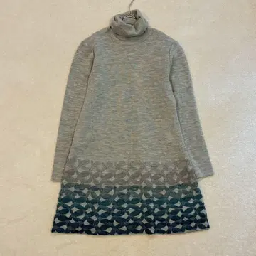 잔니로 주디체 터틀넥 스웨터 원피스 40 [e23]