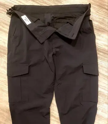 새상품급 CALVIN KLEIN 카고 팬츠 스트레치 BLACK L