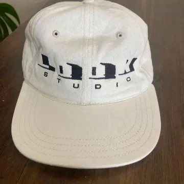lqqk studio cap
