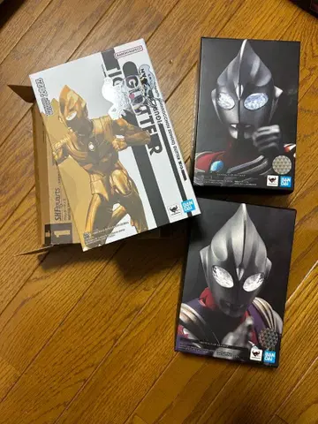 진골조 울트라맨 티가